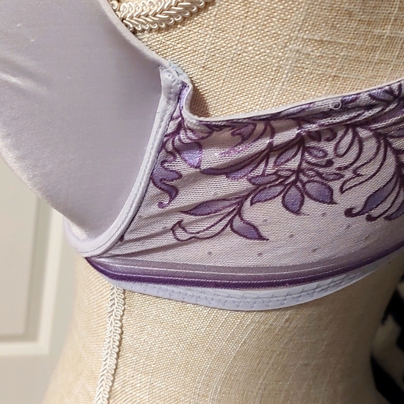 💜 EUC Wacoal Brand Intimates Ladie's Net Effect Underwire T-shirt Underwire Bra - Picture 7 of 11